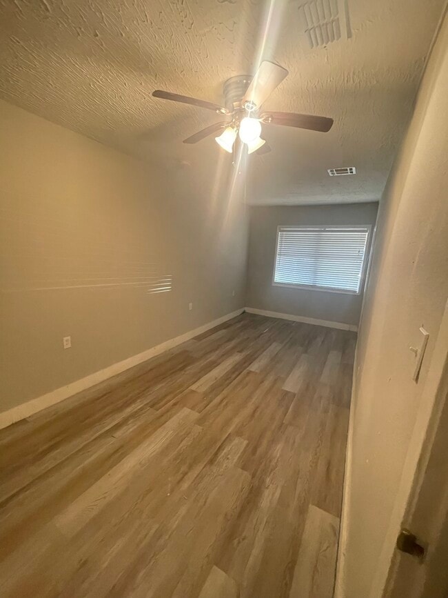 10818 Duane St, Houston, TX 77047 Townhome Rentals in Houston TX