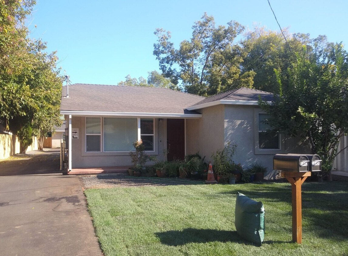 1442 N Cherry St Unit 1442 N Cherry (Front), Chico, CA 95926 Room for