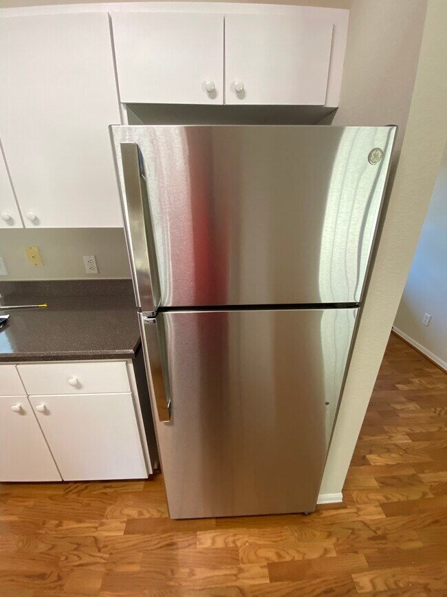 Building Photo - 9852 SW 196th Avenue Rd