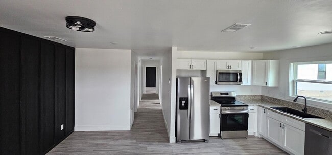 Foto del edificio - 1513 N Springfield St