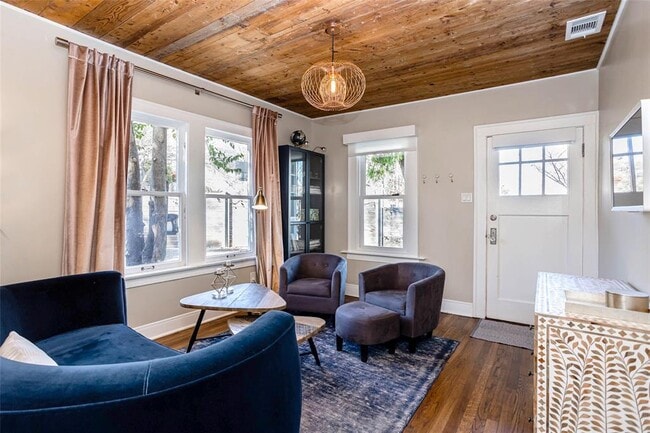 Building Photo - 501 Terrace Dr