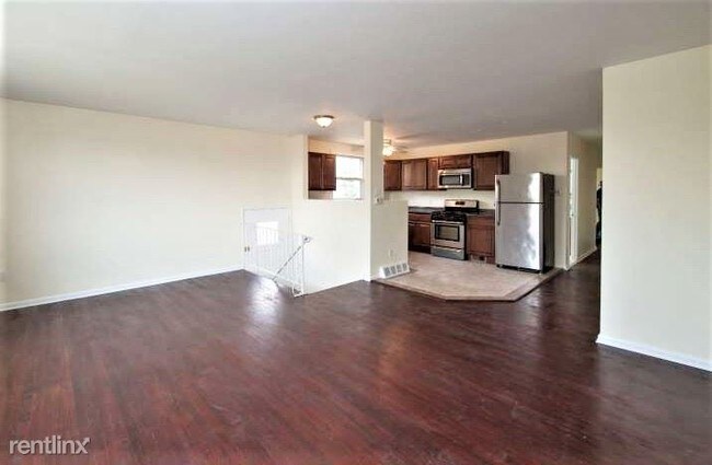 Building Photo - 2 br, 2 bath  - 7611 Langdon St # 2