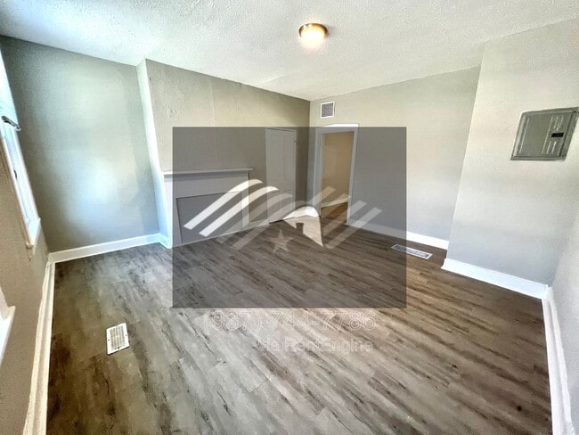 Photo - 2212 Calumet St Townhome