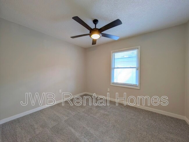 Foto del edificio - 755 McDuff Ave S