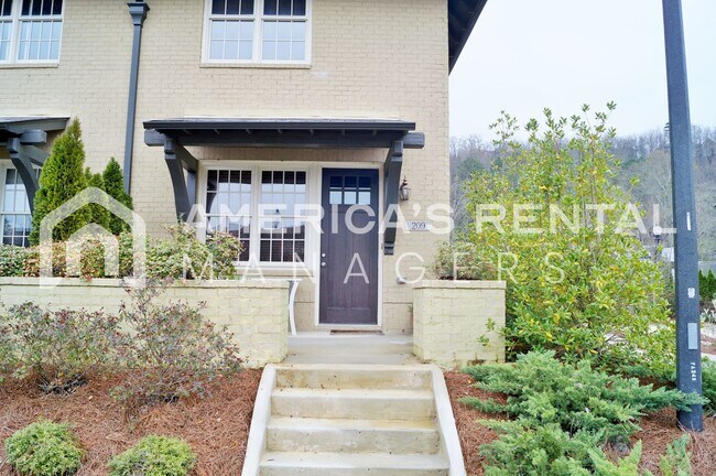 Foto del edificio - Beautiful Loft Style Townhome For Rent off...