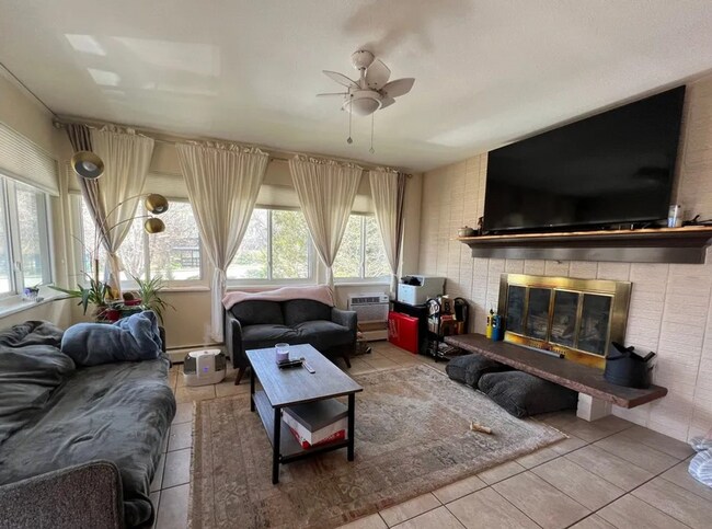 Foto del edificio - 3690 Broadway St