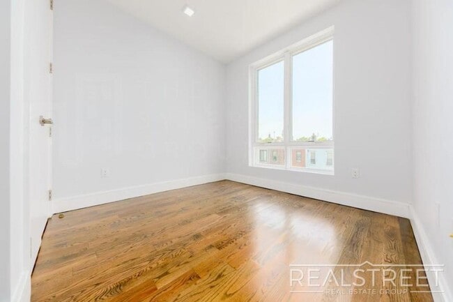 Building Photo - 2 bedroom in BROOKLYN NY 11221
