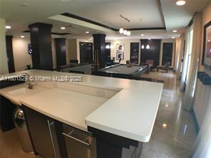 Foto principal - 2421 NE 65th St