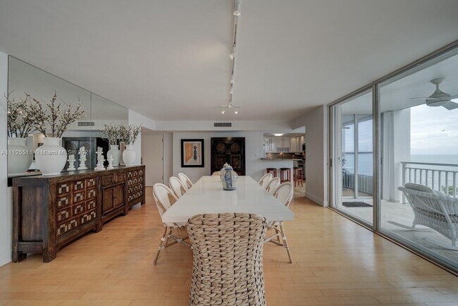 Building Photo - 615 Ocean Dr