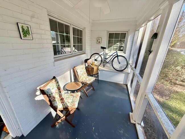 Foto del edificio - 130-140 Marion Dr