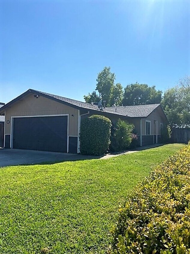 COMING Living in Quai... House Rental in Redding, CA