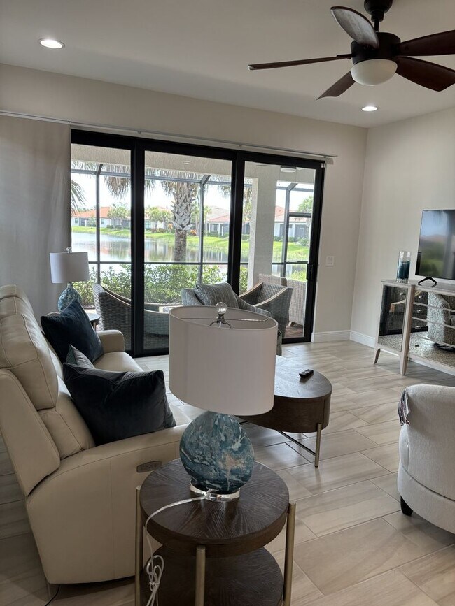 Foto del edificio - ** ARTESIA COMMUNITY NAPLES ** CALLING ALL TRAVELING NURSES AND DOCTORS ** GATED ** AMAZING AMENI...