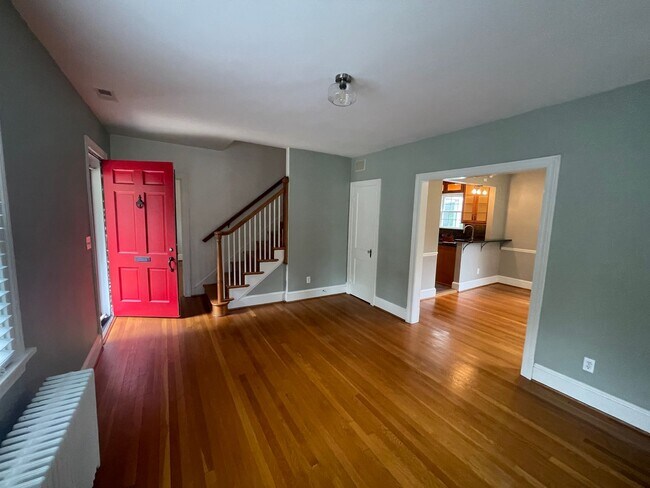 Building Photo - Charming Brick Cape in Colonial Place