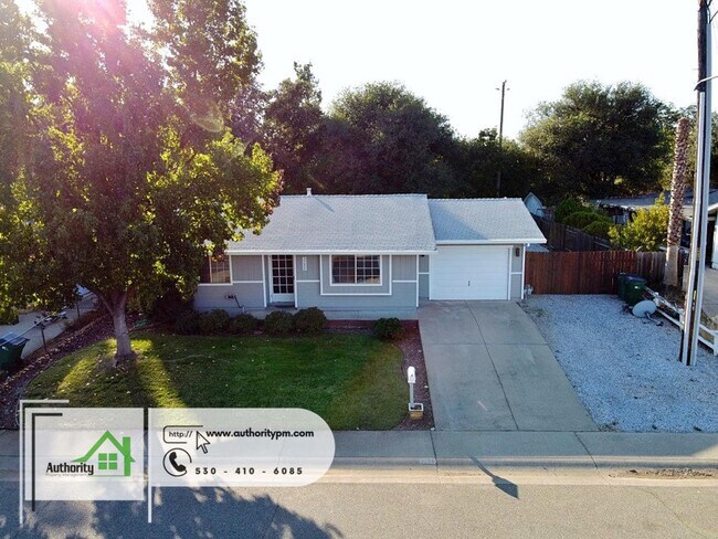 Building Photo - 3288 Foothill Vista Dr -  Solar Panels, Lo...