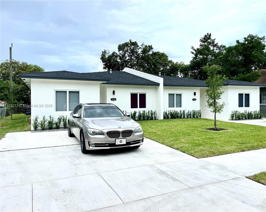 Foto principal - 1234 NW 102nd St