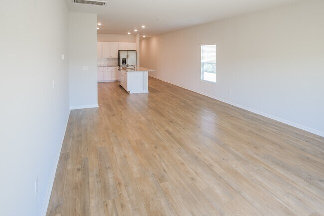 Foto del edificio - 650 Watercliff Dr