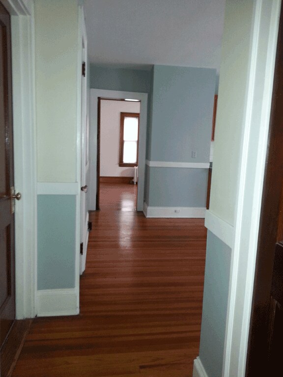 Building Photo - 35 Gillette St
