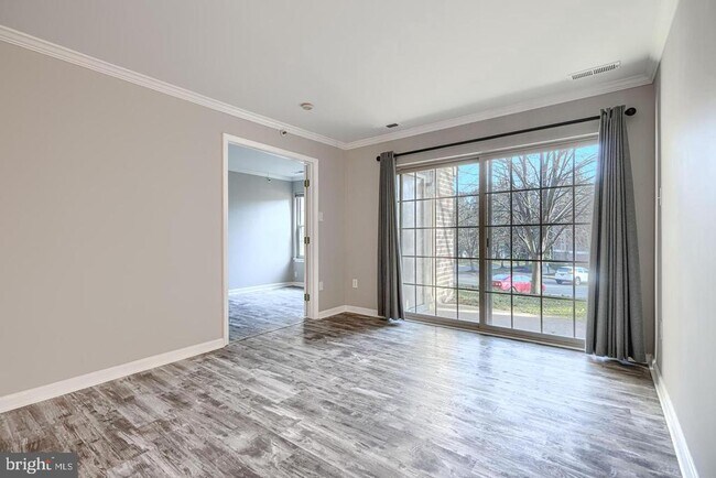 Foto del edificio - 201 Star Pointe Ct