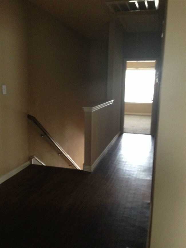 Foto del edificio - 4 br, 4.5 bath Duplex - 2506 W Prairie St