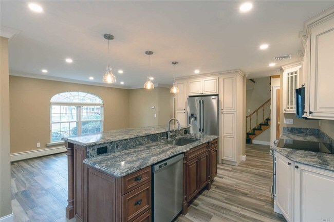 Building Photo - 79 Ridge Rd