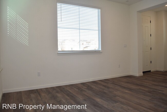 Foto del edificio - 3 br, 2.5 bath House - 6184 Campus Parkway