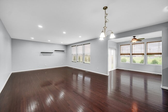Building Photo - 4323 Fraser Cir