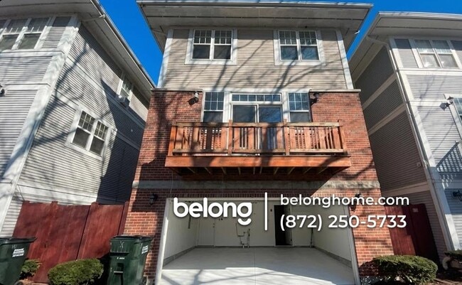 Building Photo - 4922 S Cornell Ave