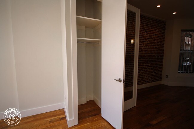 Building Photo - 677 Quincy St