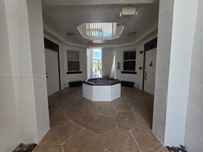 Foto del edificio - 8874 W Flagler St