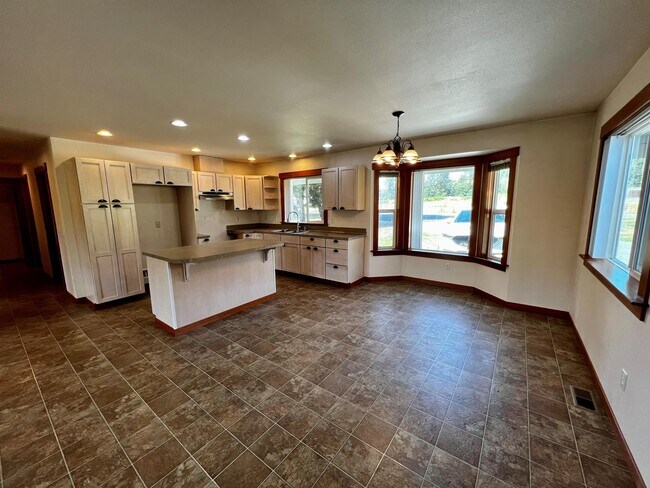 Building Photo - 3839 E Hoff Rd