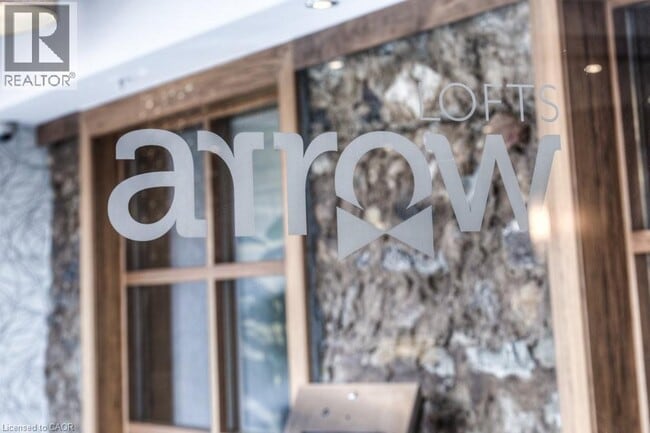 Building Photo - 112 Benton St