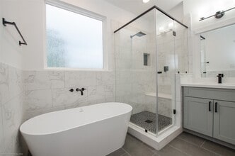 Building Photo - 2054 Johanna Crk Dr