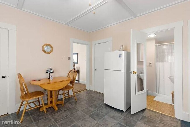 Building Photo - 1 br, 1 bath Condo - 67 Friend St 5 Unit 5