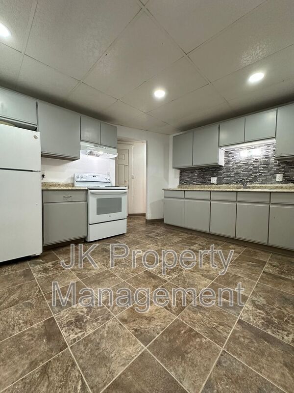 Foto del edificio - 608 4th Ave S