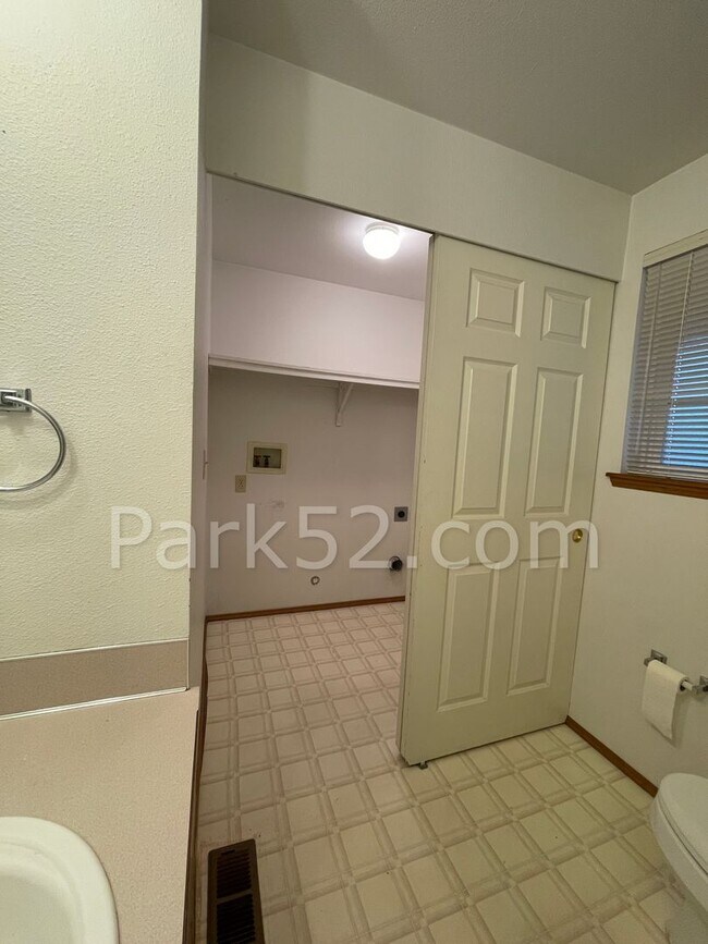 Foto del edificio - 2 Bedroom Townhome in Gig Harbor