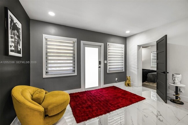 Foto del edificio - 285 NW 45th St