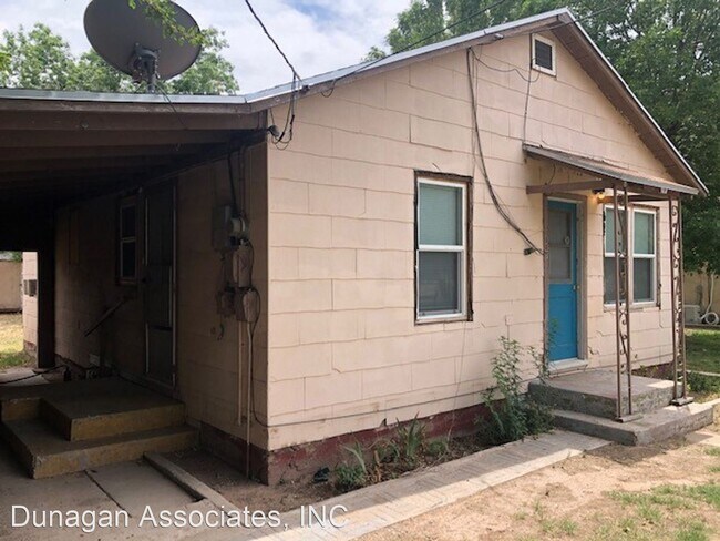Building Photo - 2 br, 1 bath House - 117 W. Cherry Lane