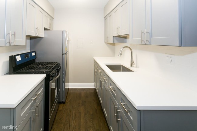 Building Photo - 452 W Aldine Ave