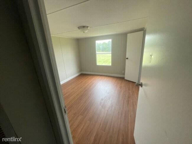 Foto del edificio - 12497 W Old Spring Hope Rd
