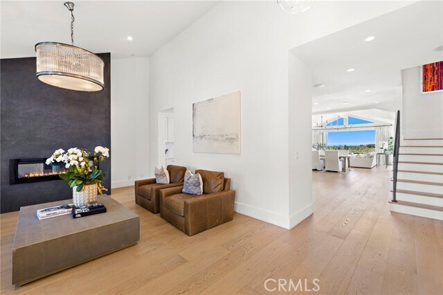 Foto del edificio - 6041 Saddletree Ln