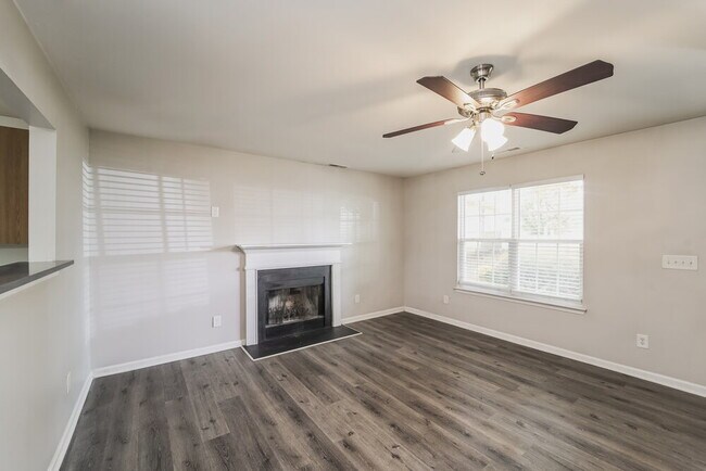 Foto del edificio - 1542 Kindred Cir NW