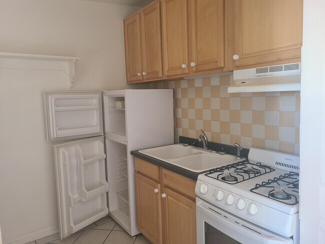 Foto del edificio - 1219 S Farmer Ave