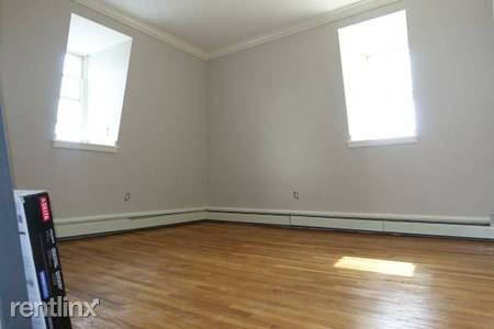Primary Photo - 33 Bigelow St