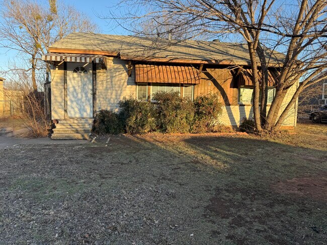 Foto del edificio - 1913 Gilbert Ave