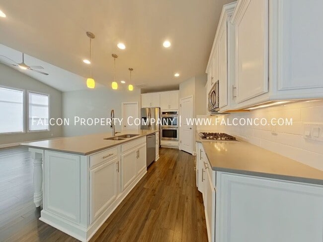 Building Photo - 1442 Promontory Bluff View