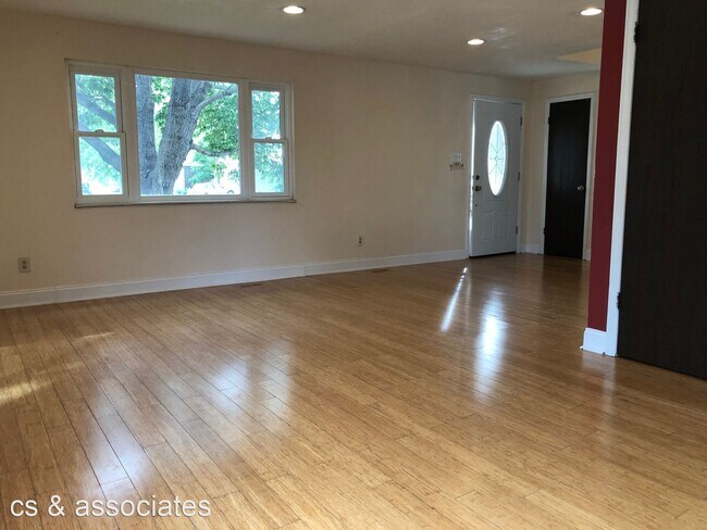 Foto del edificio - 4 br, 3 bath House - 7552 Braun Street
