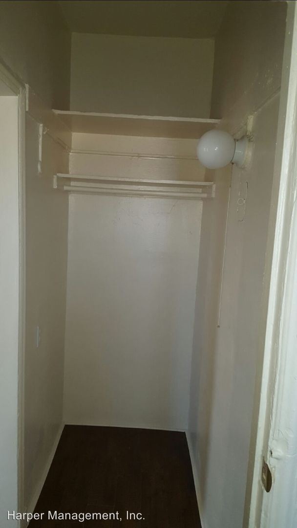 Foto del edificio - 2910 W 8th St