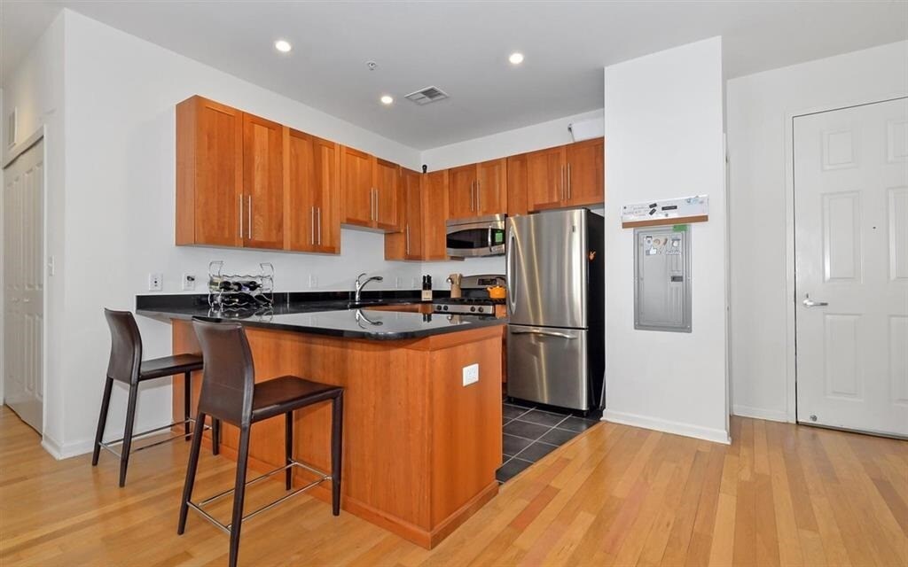 Foto principal - 1100 Adams St