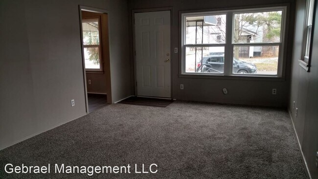 Building Photo - 2 br, 1 bath House - 940 Knapp Ave