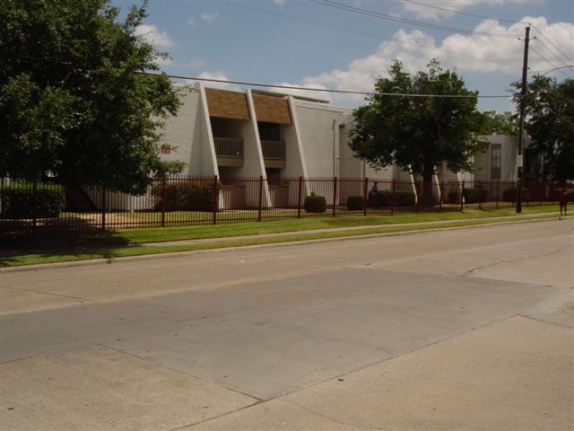 Foto del edificio - Peterson Place Apartments